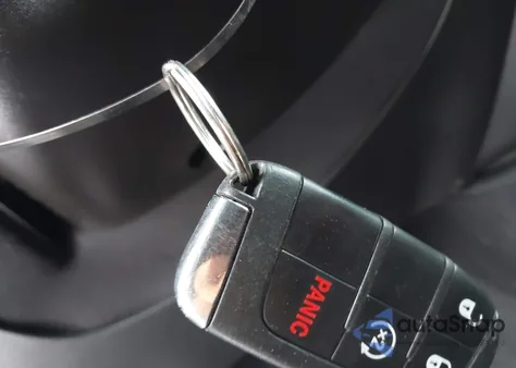 2020 Jeep Renegade Latitude 4X4 from USA, damaged, VIN ZACNJBBB1LPL04740